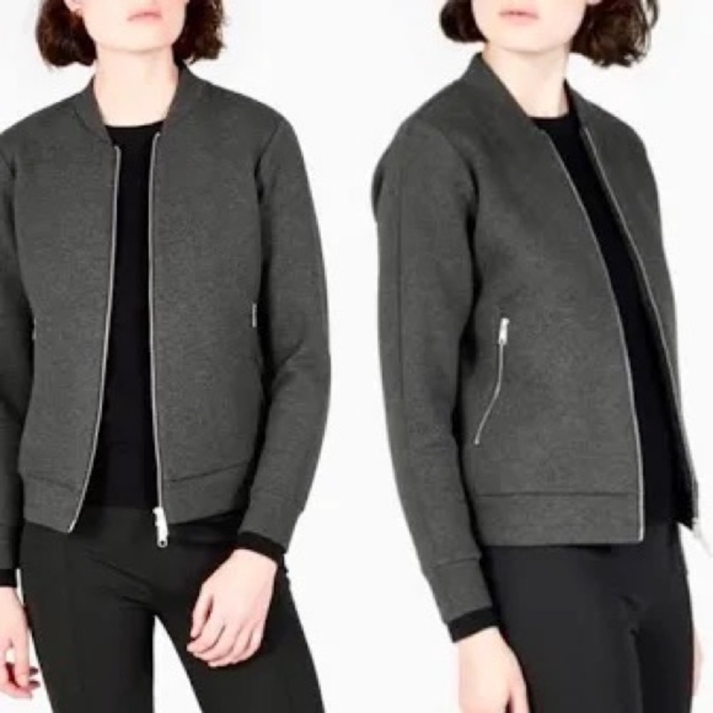 Everlane Jacket
(Vietnam)
Small
